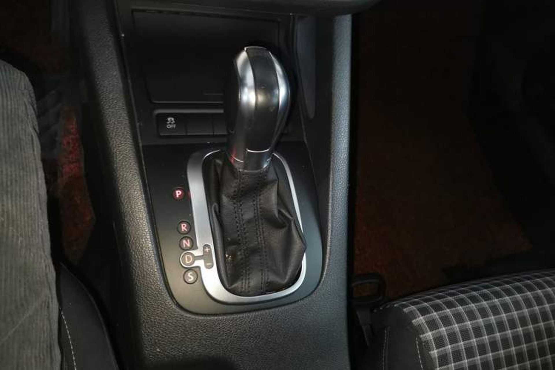 Used Volkswagen Scirocco 2015 1.4TSI Fashion Edition Gear Lever