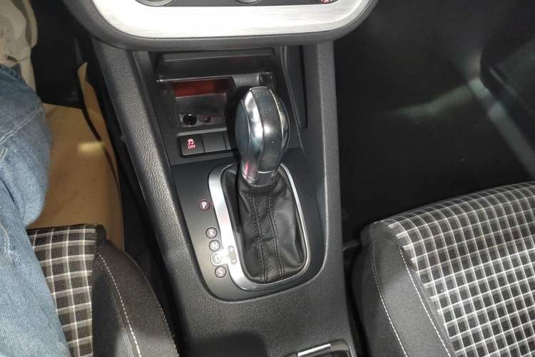 Used Volkswagen Scirocco 2015 1.4TSI Fashion Edition Gear Lever