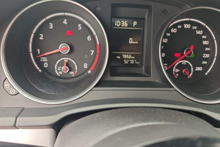 Used Volkswagen Scirocco 2015 1.4TSI Fashion Edition Odometer Close Up