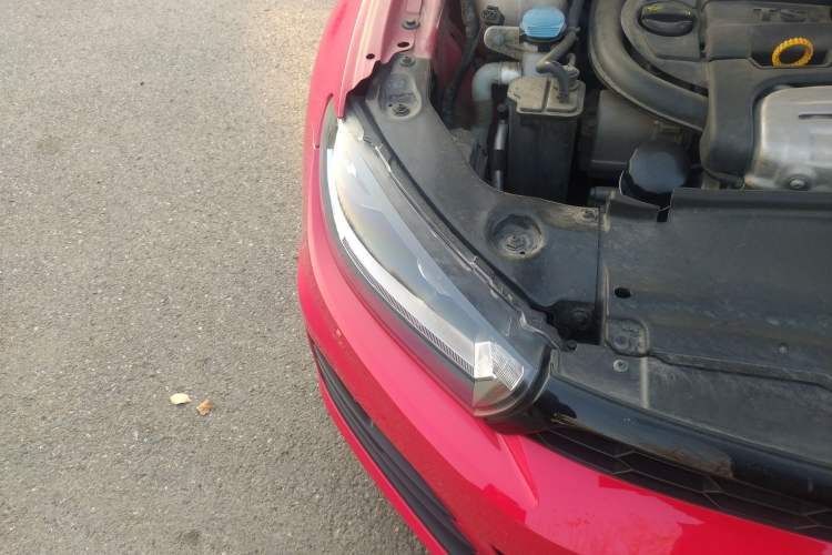 Used Volkswagen Scirocco 2015 1.4TSI Comfort Edition Right Front Headlight
