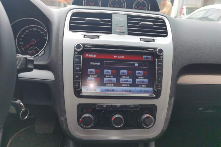 Used Volkswagen Scirocco 2015 1.4TSI Fashion Edition Audio And AC Panel