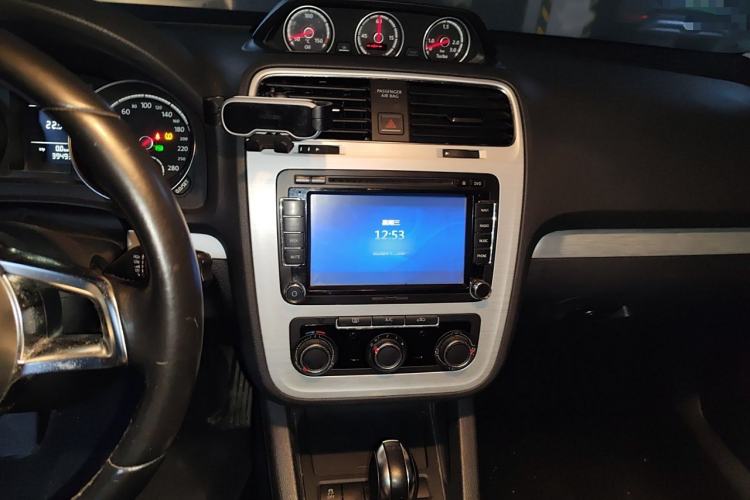 Used Volkswagen Scirocco 2015 1.4TSI Fashion Edition Audio And AC Panel