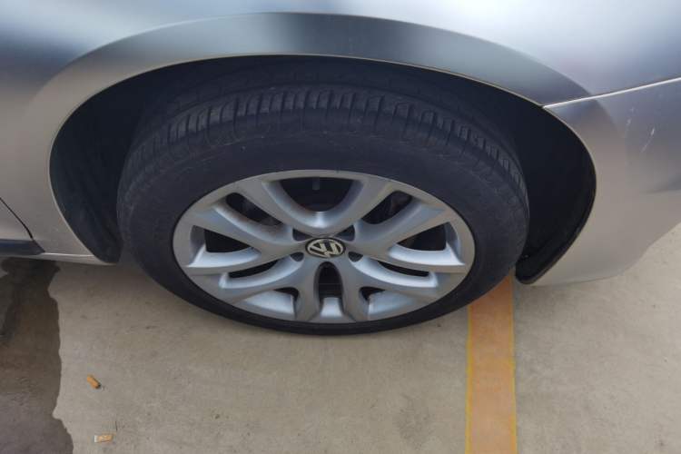 Used Volkswagen Scirocco 2015 1.4TSI Fashion Edition Right Front Wheel Hub