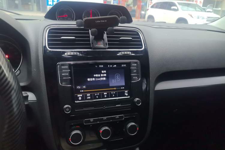 Used Volkswagen Scirocco 2015 1.4TSI Fashion Edition Audio And AC Panel