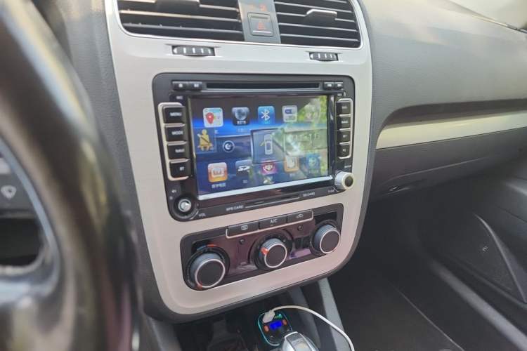 Used Volkswagen Scirocco 2015 1.4TSI Fashion Edition Audio And AC Panel