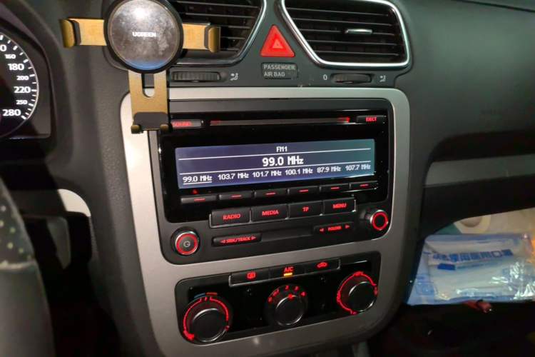 Used Volkswagen Scirocco 2015 1.4TSI Comfort Edition Audio And AC Panel