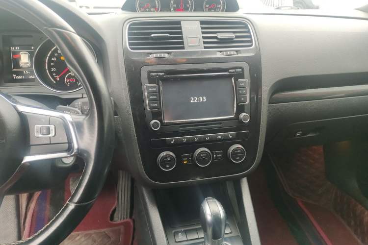 Used Volkswagen Scirocco 2015 2.0 TSI Luxury Edition Audio And AC Panel