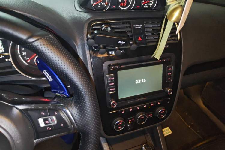 Used Volkswagen Scirocco 2015 2.0 TSI Luxury Edition Audio And AC Panel