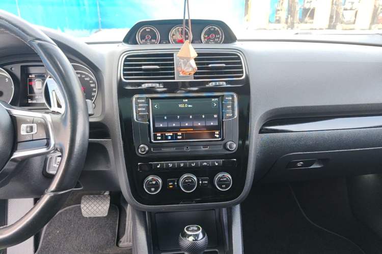 Used Volkswagen Scirocco 2015 2.0 TSI Luxury Edition Audio And AC Panel