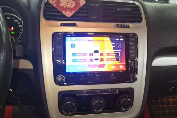 Used Volkswagen Scirocco 2015 1.4TSI Comfort Edition Audio And AC Panel