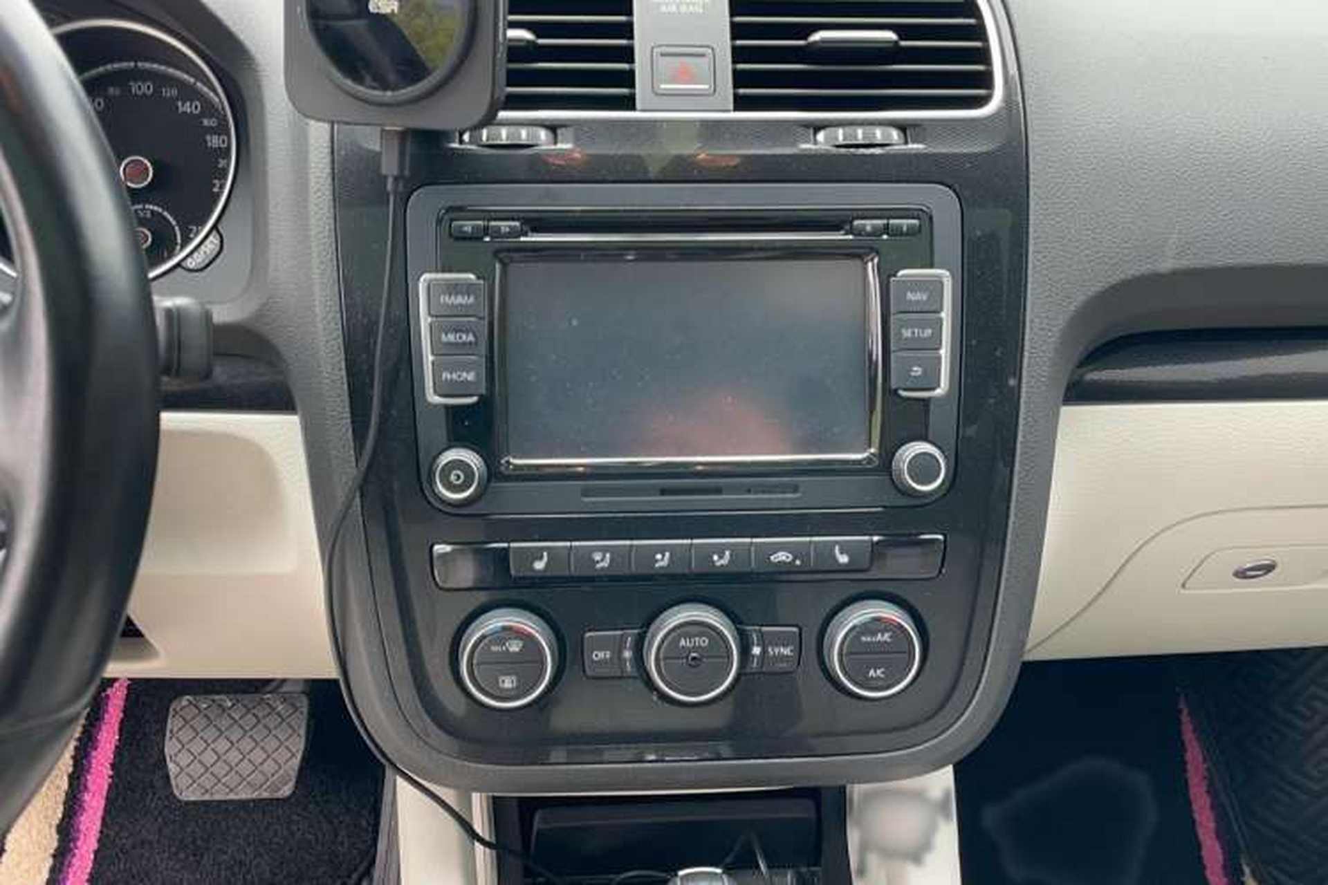 Used Volkswagen Scirocco 2015 2.0 TSI Luxury Edition Audio And AC Panel