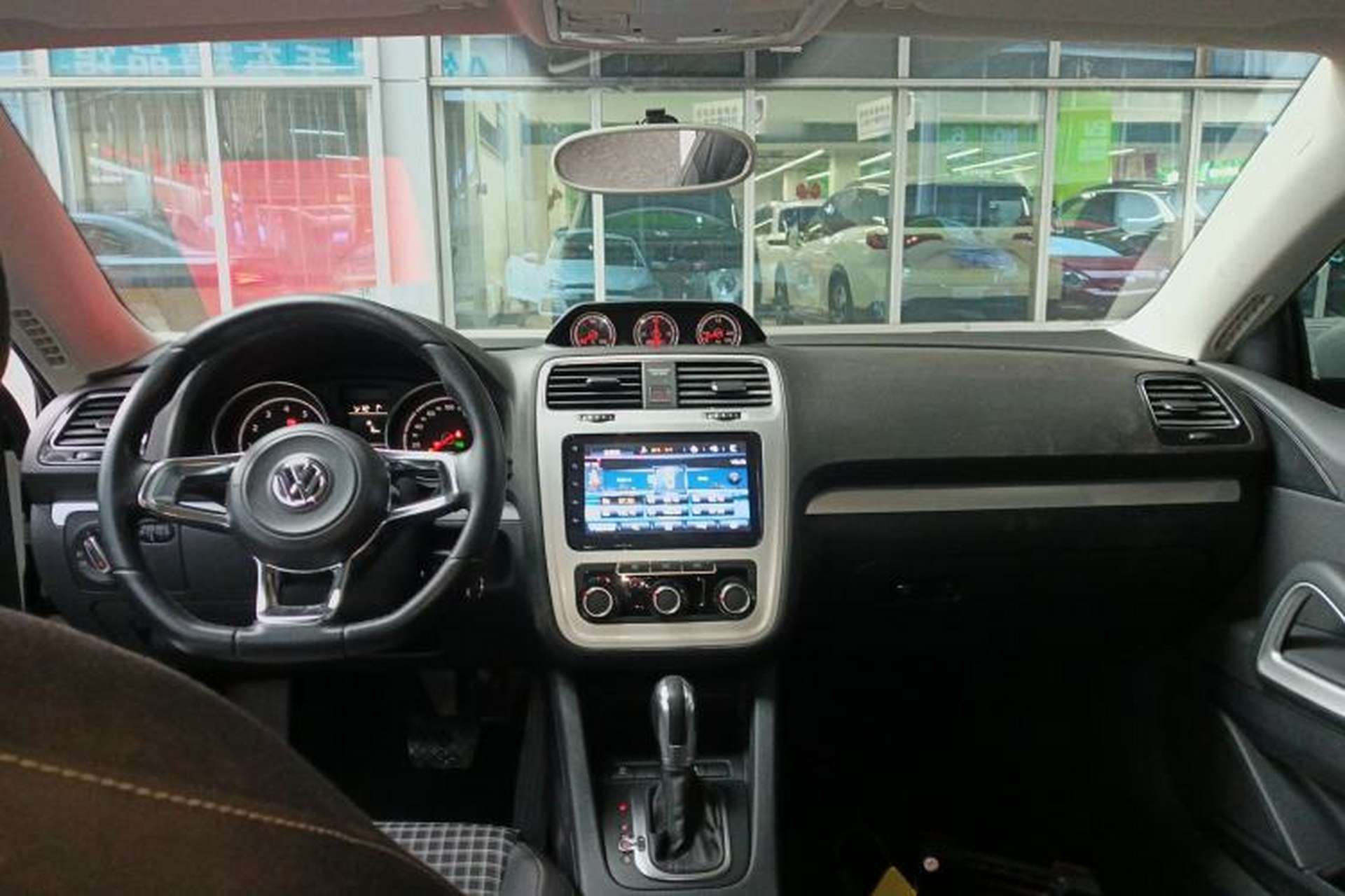 Used Volkswagen Scirocco 2015 1.4TSI Fashion Edition Center Console