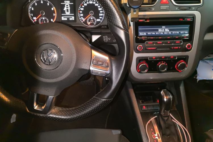Used Volkswagen Scirocco 2015 1.4TSI Comfort Edition Center Console