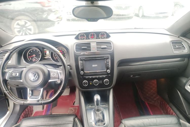 Used Volkswagen Scirocco 2015 2.0 TSI Luxury Edition Center Console