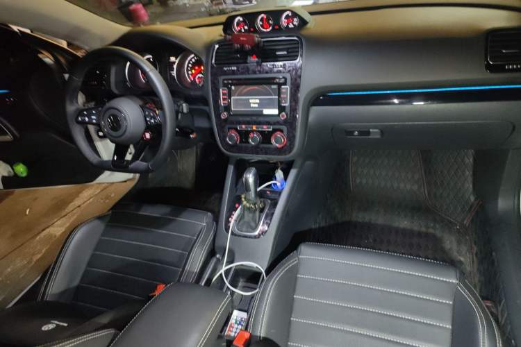 Used Volkswagen Scirocco 2015 1.4TSI Fashion Edition Center Console