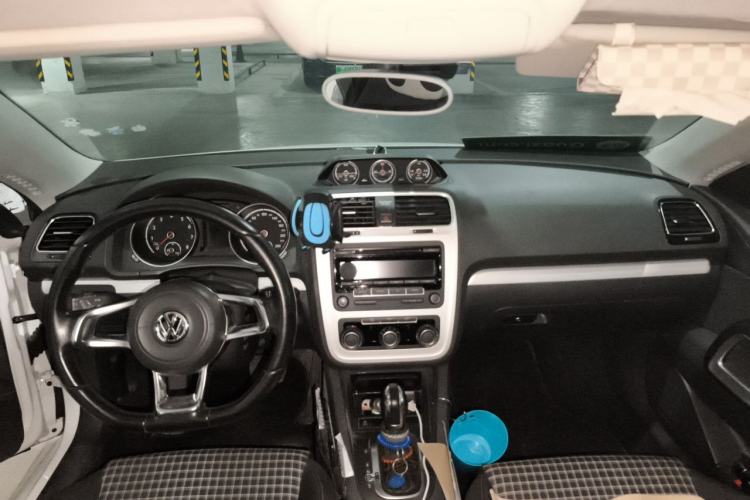 Used Volkswagen Scirocco 2015 1.4TSI Fashion Edition Center Console