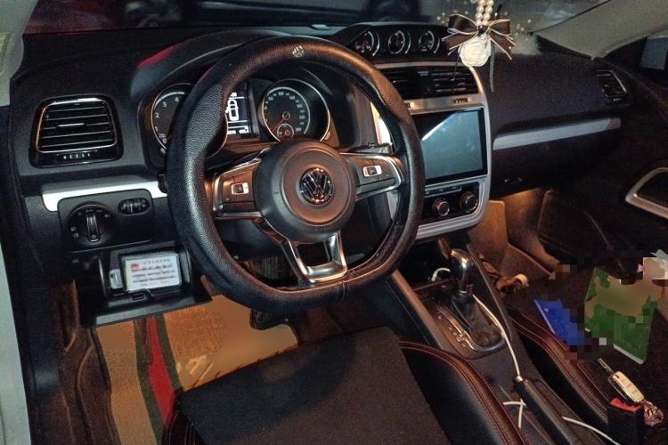 Used Volkswagen Scirocco 2015 1.4TSI Comfort Edition Center Console
