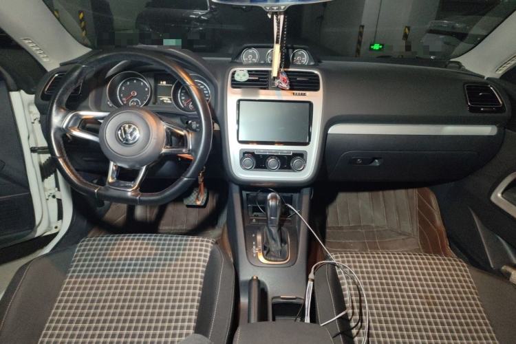 Used Volkswagen Scirocco 2015 1.4TSI Fashion Edition Center Console