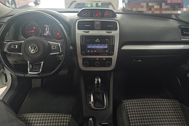Used Volkswagen Scirocco 2015 1.4TSI Comfort Edition Center Console