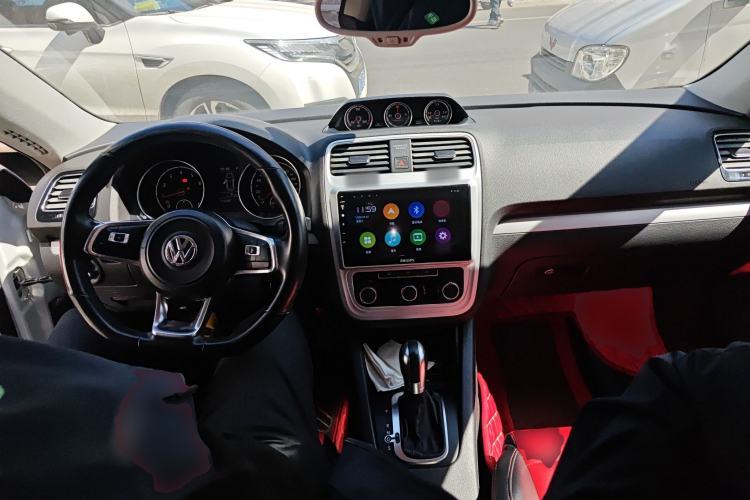 Used Volkswagen Scirocco 2015 1.4TSI Comfort Edition Center Console