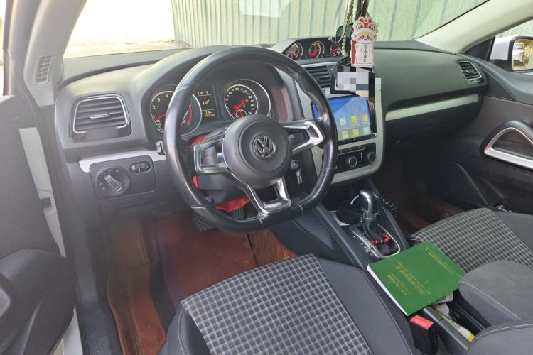 Used Volkswagen Scirocco 2015 1.4TSI Fashion Edition Center Console