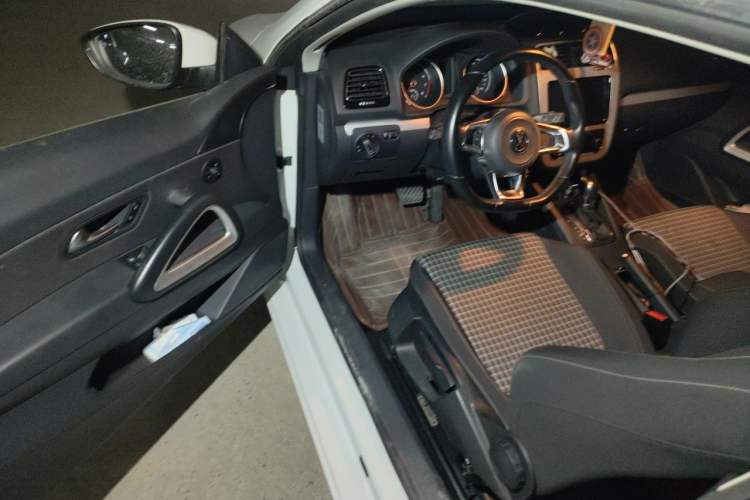 Used Volkswagen Scirocco 2015 1.4TSI Fashion Edition Driver Seat