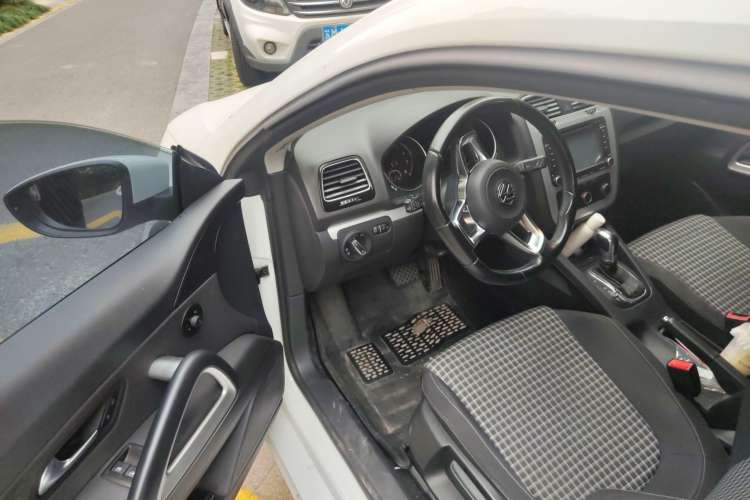 Used Volkswagen Scirocco 2015 1.4TSI Fashion Edition Driver Seat