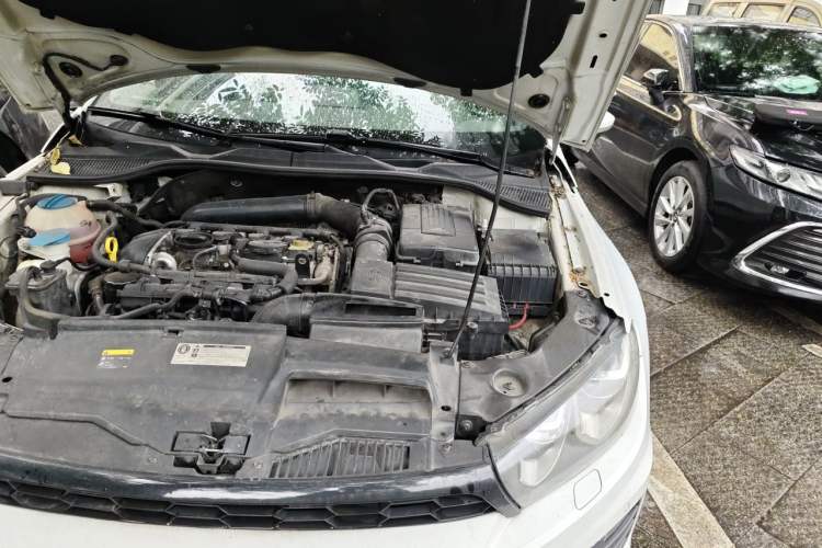 Used Volkswagen Scirocco 2015 2.0 TSI Luxury Edition Engine Bay Left
