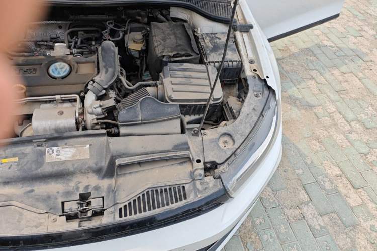 Used Volkswagen Scirocco 2015 1.4TSI Fashion Edition Engine Bay Left