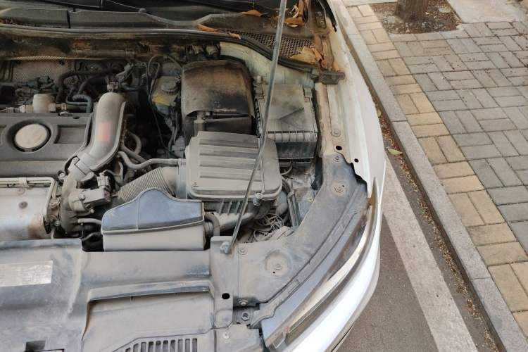 Used Volkswagen Scirocco 2015 1.4TSI Fashion Edition Engine Bay Left