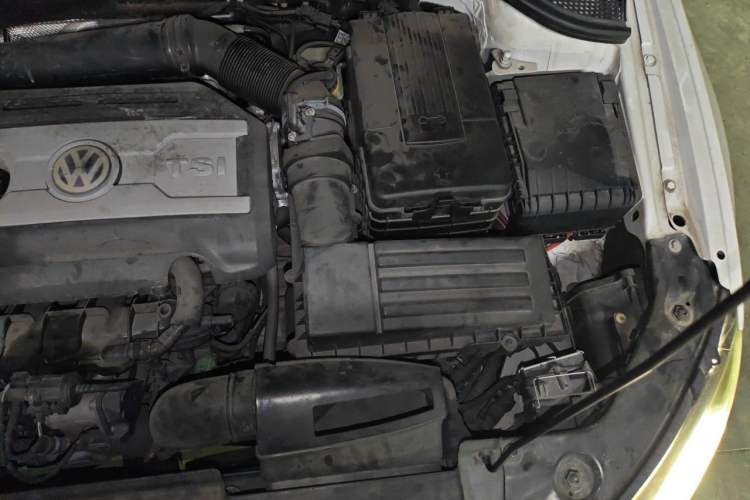 Used Volkswagen Scirocco 2015 2.0 TSI Luxury Edition Engine Bay Left