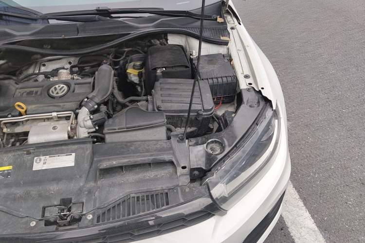 Used Volkswagen Scirocco 2015 1.4TSI Fashion Edition Engine Bay Left
