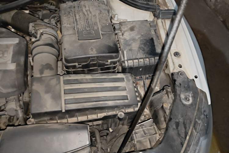 Used Volkswagen Scirocco 2015 2.0 TSI Luxury Edition Engine Bay Left