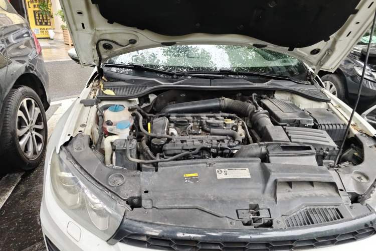 Used Volkswagen Scirocco 2015 2.0 TSI Luxury Edition Engine Bay Right