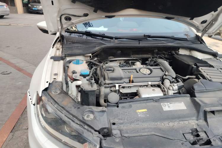 Used Volkswagen Scirocco 2015 1.4TSI Fashion Edition Engine Bay Right