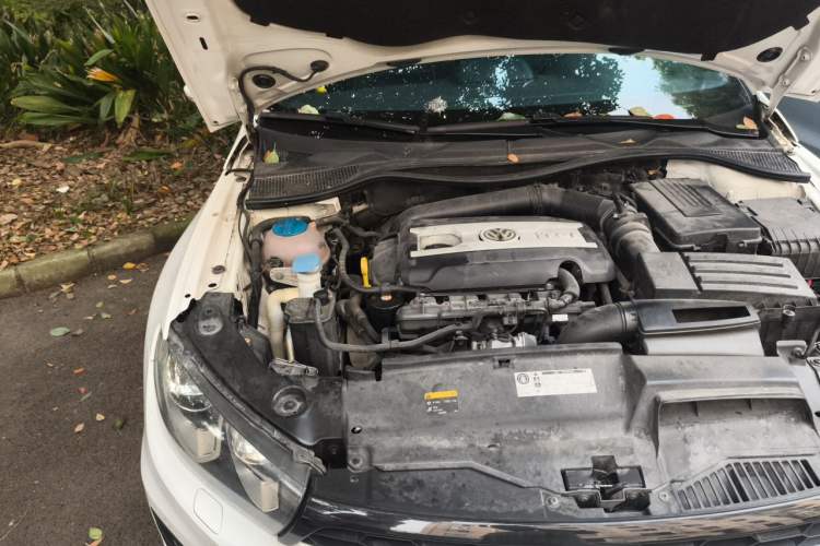 Used Volkswagen Scirocco 2015 2.0 TSI Luxury Edition Engine Bay Right