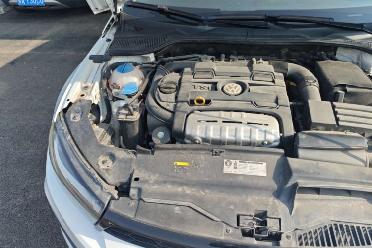 Used Volkswagen Scirocco 2015 1.4TSI Comfort Edition Engine Bay Right