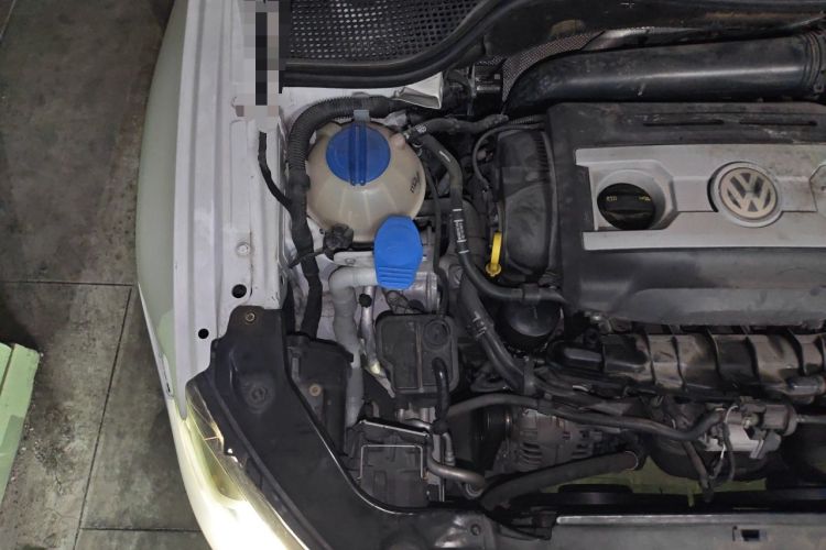 Used Volkswagen Scirocco 2015 2.0 TSI Luxury Edition Engine Bay Right