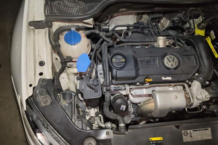 Used Volkswagen Scirocco 2015 1.4TSI Fashion Edition Engine Bay Right