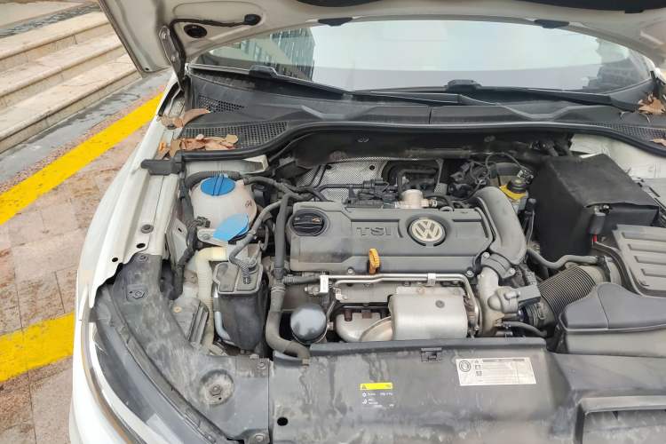 Used Volkswagen Scirocco 2015 1.4TSI Fashion Edition Engine Bay Right