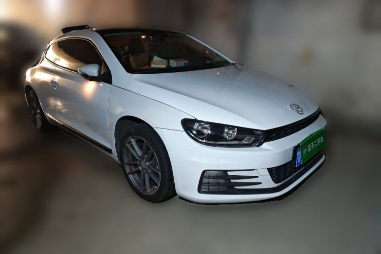 Used Volkswagen Scirocco 2015 1.4TSI Comfort Edition Front Right 45 Deg