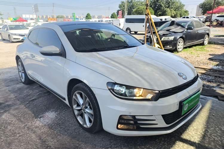 Used Volkswagen Scirocco 2015 1.4TSI Comfort Edition Front Right 45 Deg