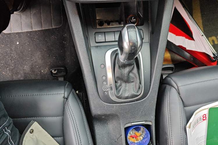 Used Volkswagen Scirocco 2015 1.4TSI Fashion Edition Gear Lever