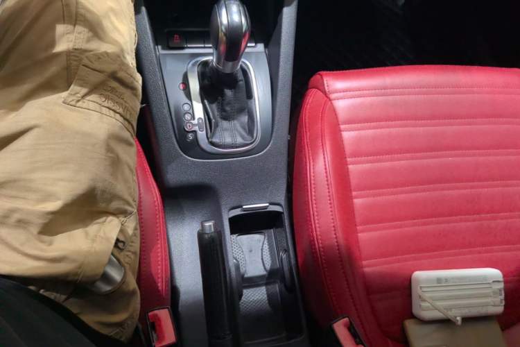 Used Volkswagen Scirocco 2015 1.4TSI Fashion Edition Gear Lever