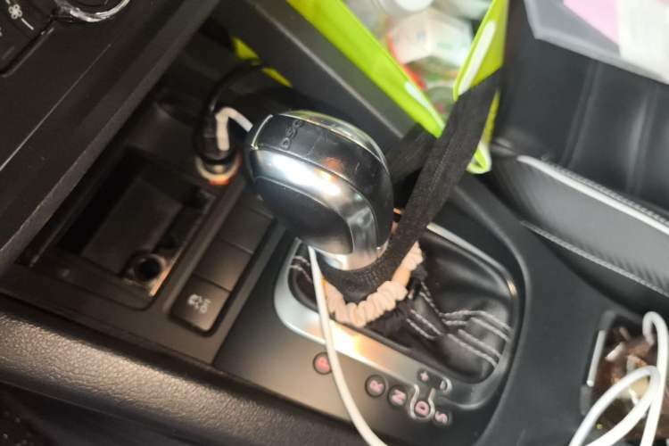 Used Volkswagen Scirocco 2015 2.0 TSI Luxury Edition Gear Lever