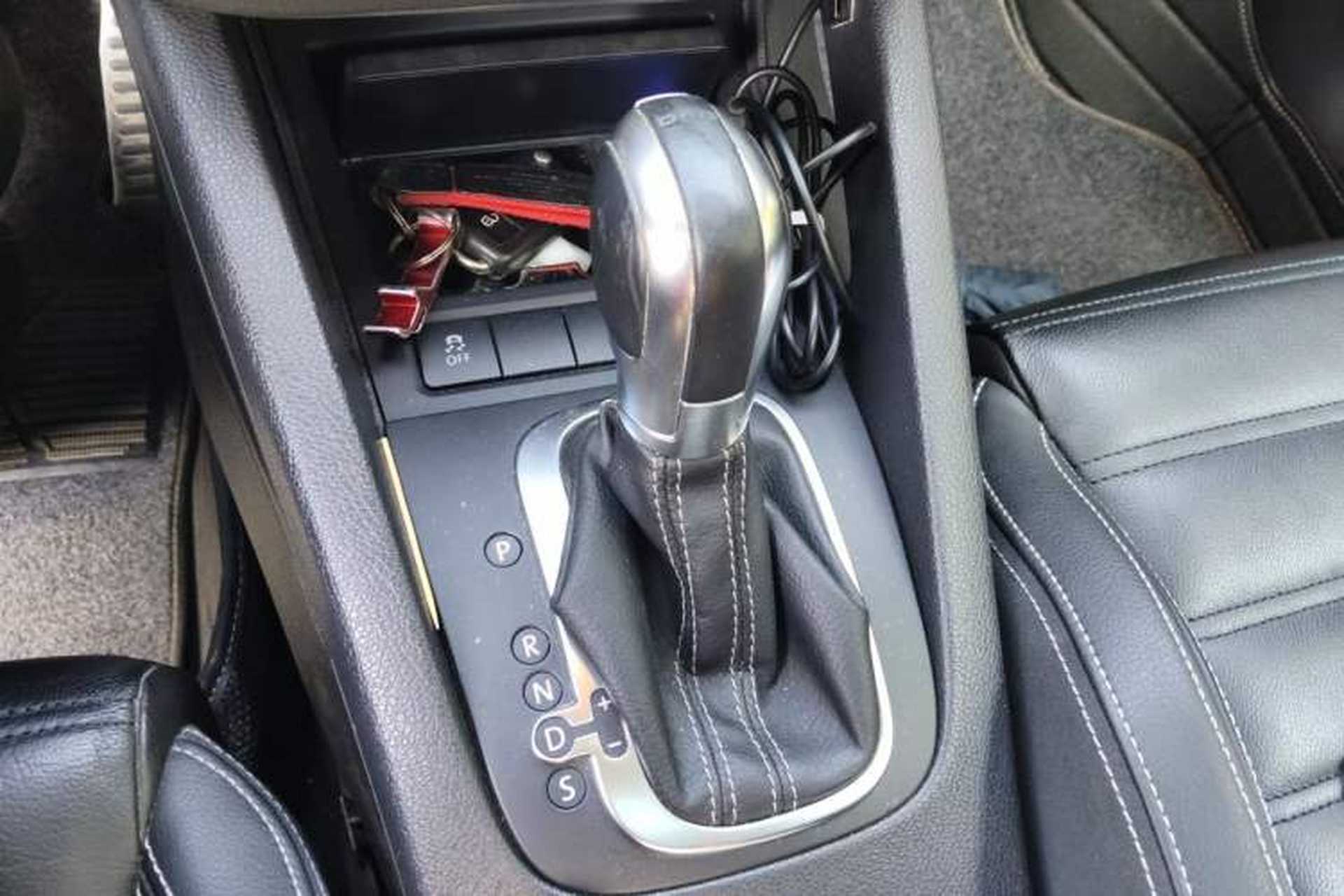 Used Volkswagen Scirocco 2015 R 2.0TSI Gear Lever