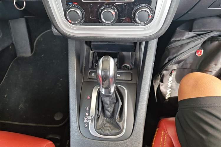 Used Volkswagen Scirocco 2015 1.4TSI Fashion Edition Gear Lever