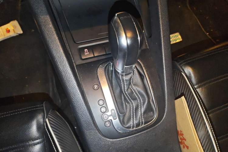 Used Volkswagen Scirocco 2015 2.0 TSI Luxury Edition Gear Lever
