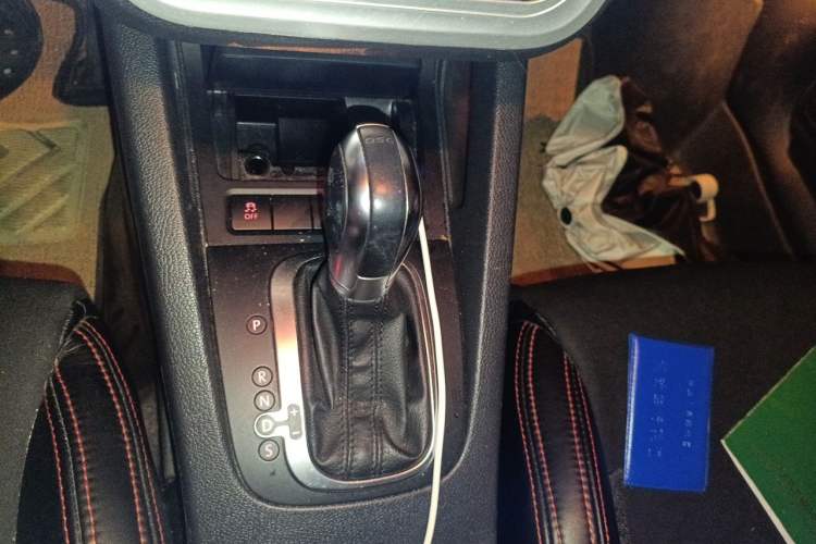 Used Volkswagen Scirocco 2015 1.4TSI Comfort Edition Gear Lever