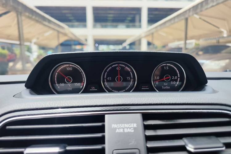 Used Volkswagen Scirocco 2015 2.0 TSI Luxury Edition Interior 1